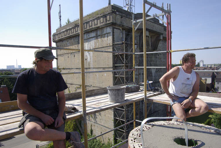 Jan Svenungsson: Bricklayers, The Ninth Chimney, Hamm 2008