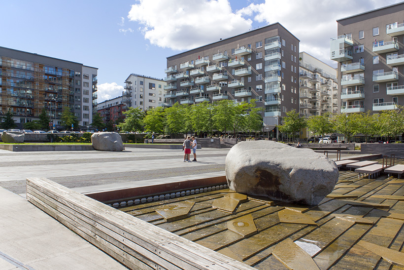 Tidsmaskin på torget, Sjövikstorget, Jan Svenungsson, offentlig konst